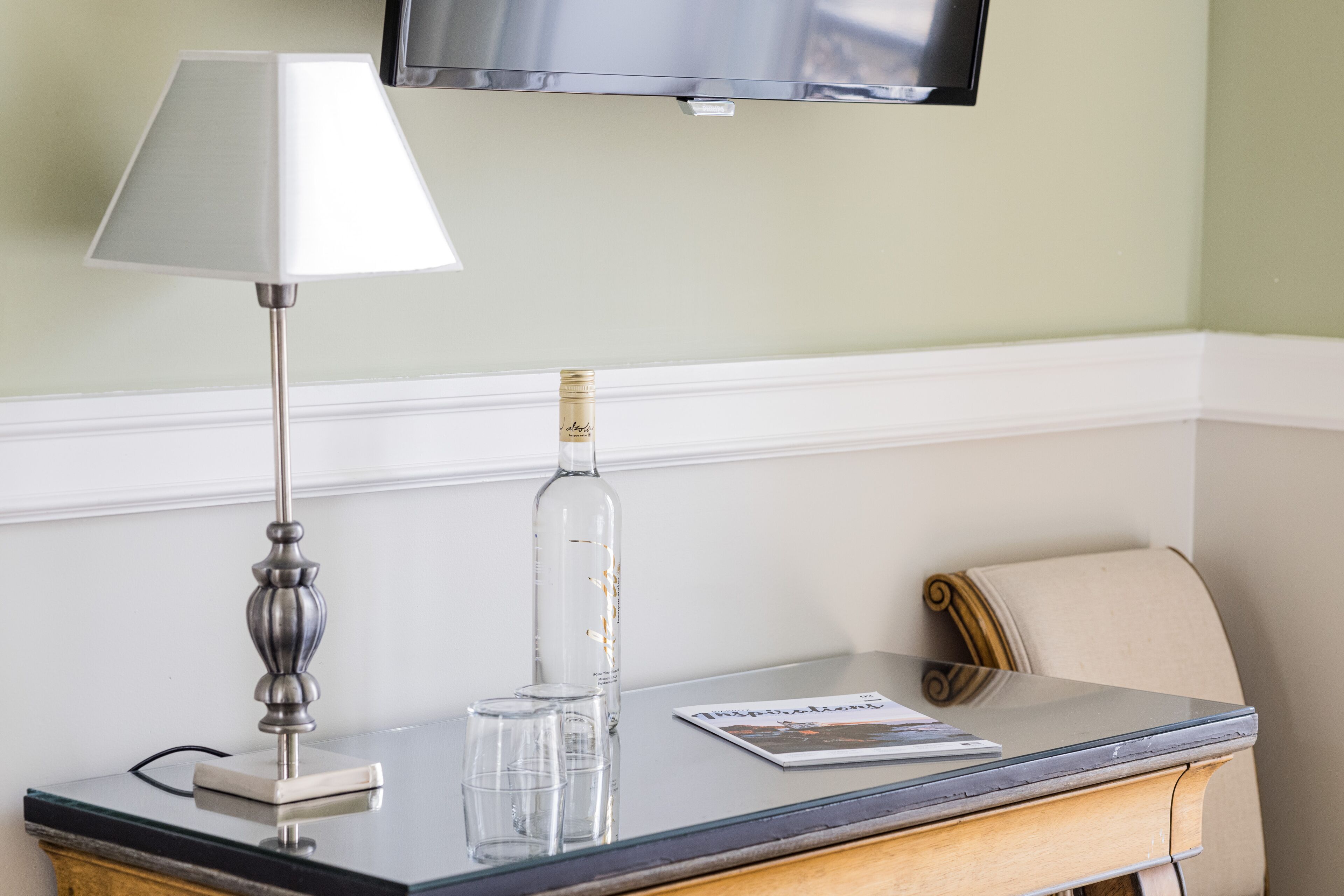 comfort room | egyptian cotton sheets, premium bedding, in-room safe