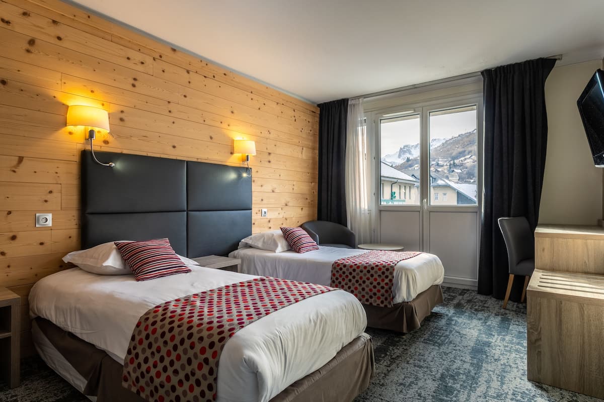 In-room safe, individually furnished, desk, soundproofing