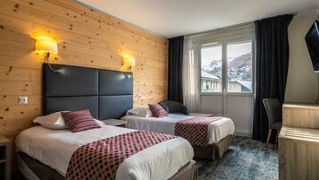 Coffres-forts dans les chambres, ameublement personnalisé, bureau