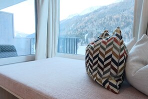 Panoramic Double Room | Living area | TV