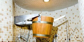 Bathtub, free toiletries, hair dryer, towels - Hotel Monarque Cendrillón (Fuengirola)