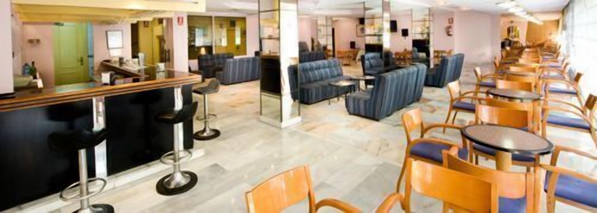 Foto - Hotel Monarque El Rodeo