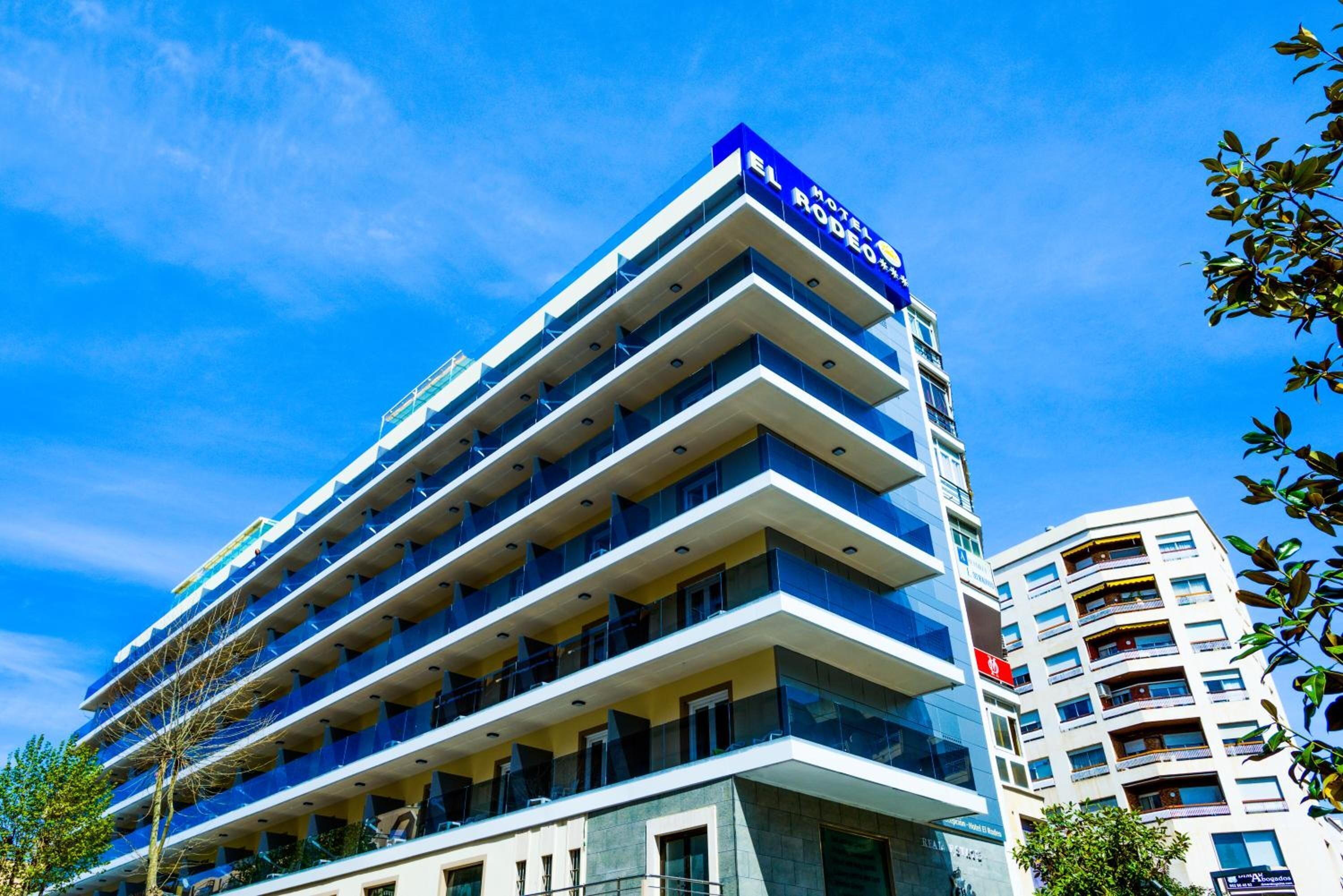 Foto - Hotel Monarque El Rodeo