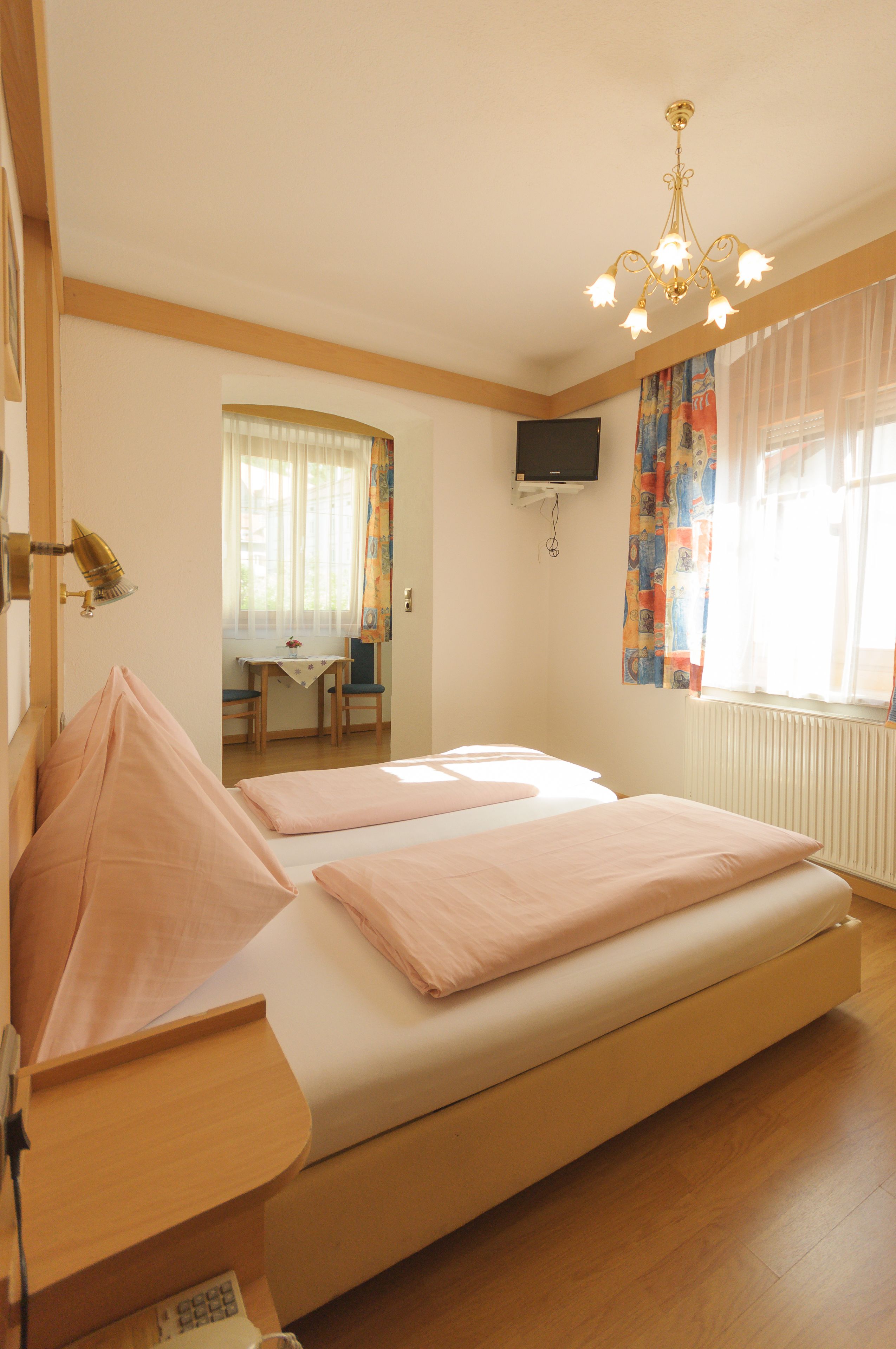 double room, 1 double bed | hypo-allergenic bedding, iron/ironing board, free wifi, bed sheets