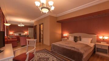 1 bedroom, hypo-allergenic bedding, pillow-top beds