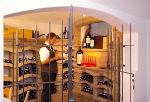 4 bars/lounges, lobby lounge - Lukashansl (Bruck an der Grossglocknerstrasse)