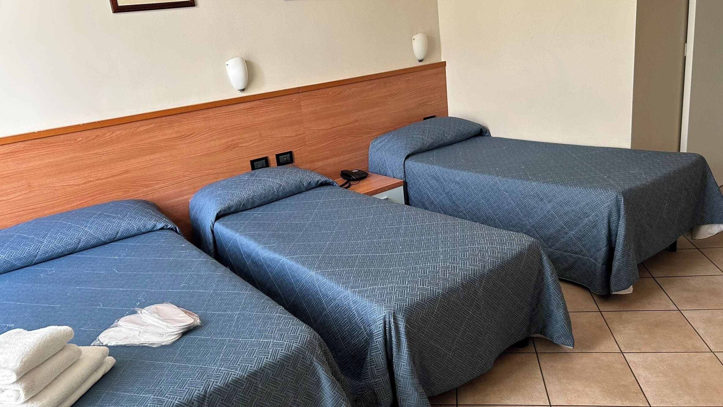 Dreibettzimmer - Albergo Salerno