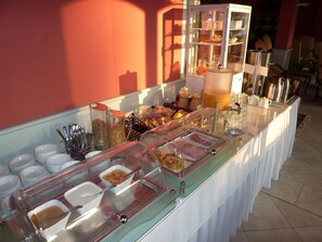Daily buffet breakfast (EUR 13 per person)