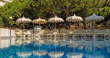 SALUS Smart & Chic Hotel