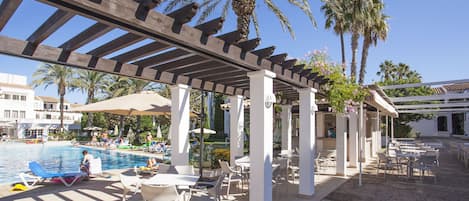 Vue sur la piscine, ouvert tous les jours