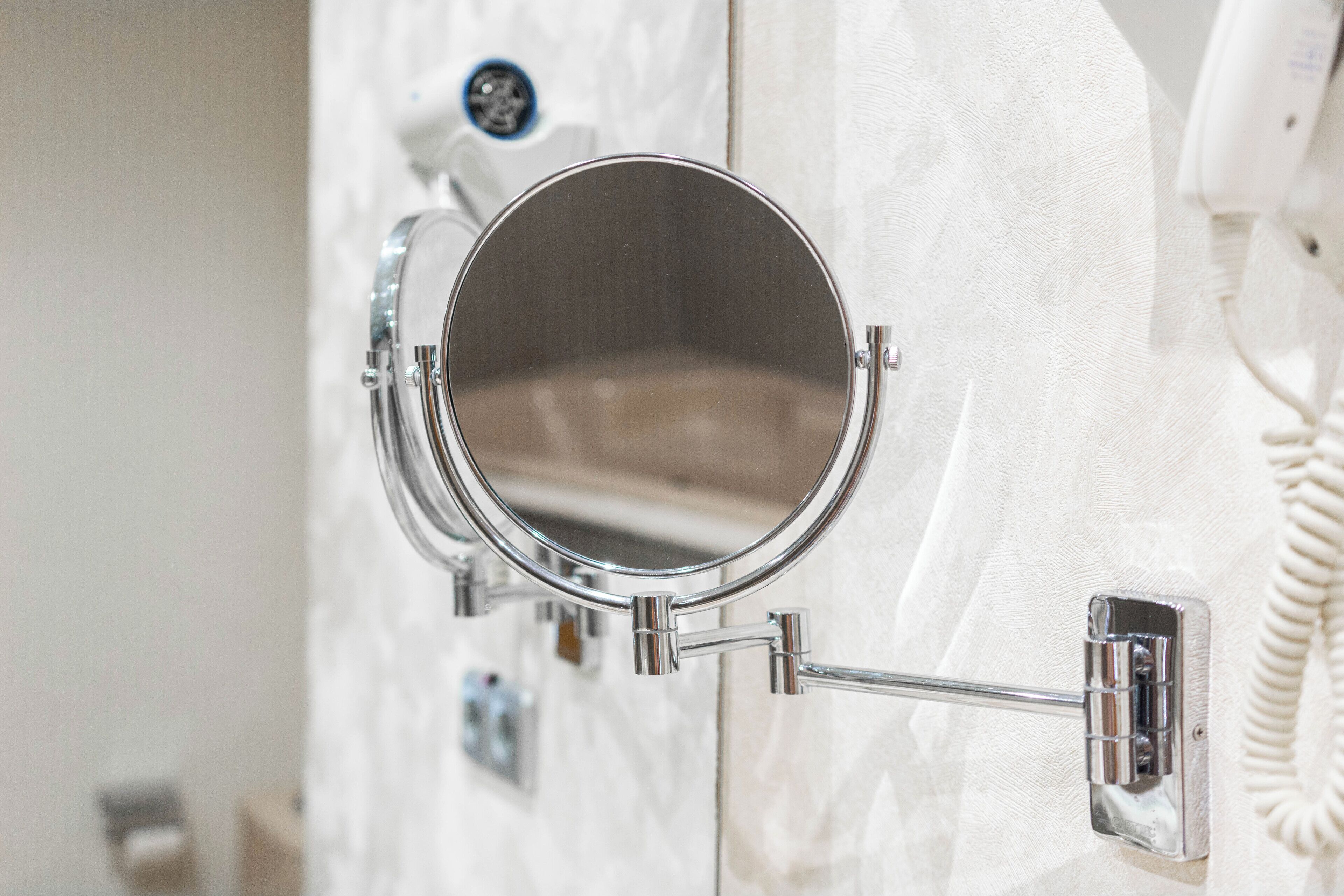 junior suite | 1 bedroom, down duvets, minibar, in-room safe