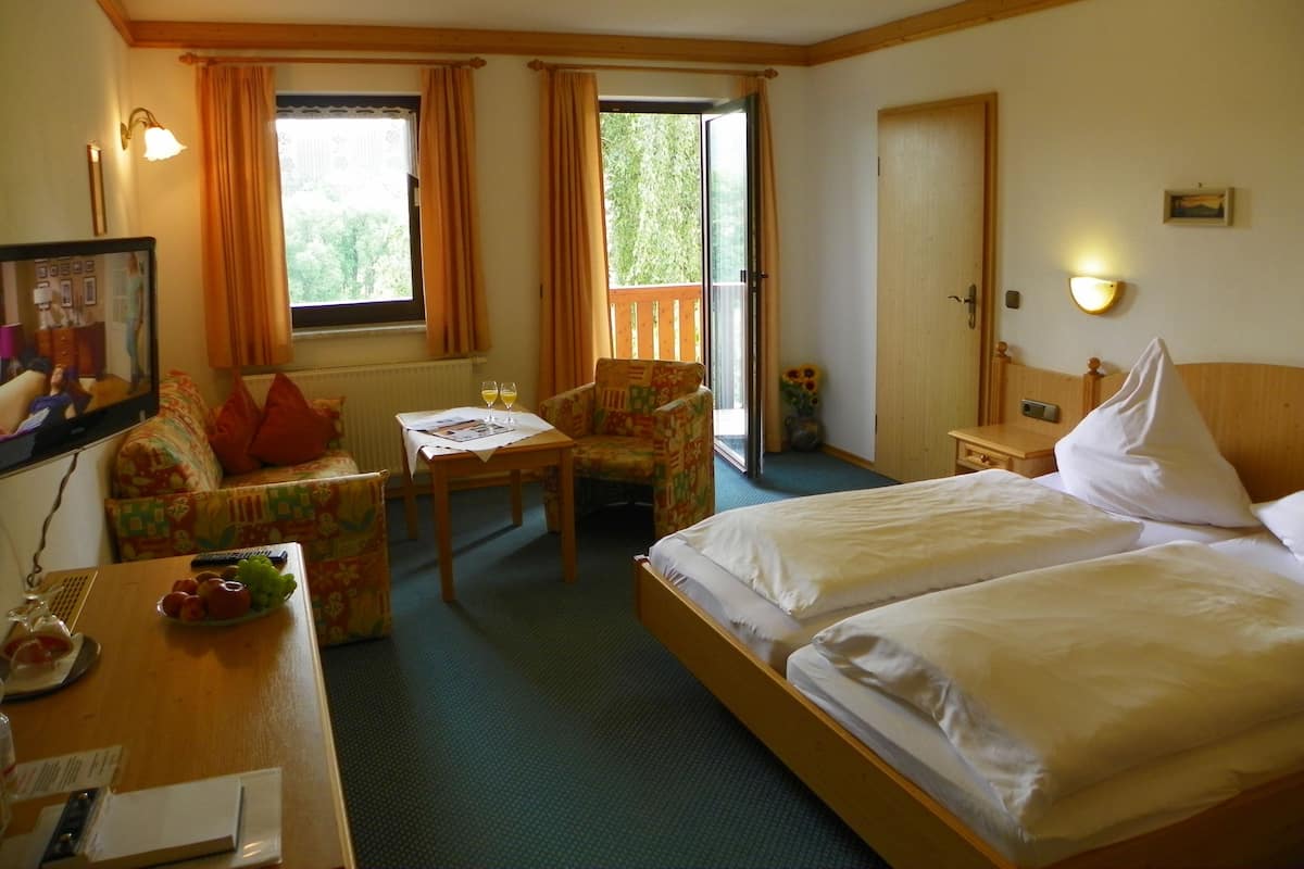 Desk, blackout curtains, free WiFi, bed sheets