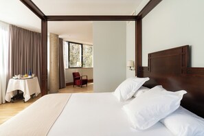 Junior Suite, 1 Queen Bed