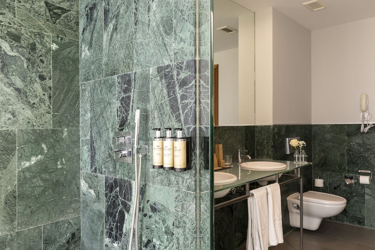 superior double room | 1 bedroom, minibar, in-room safe, desk