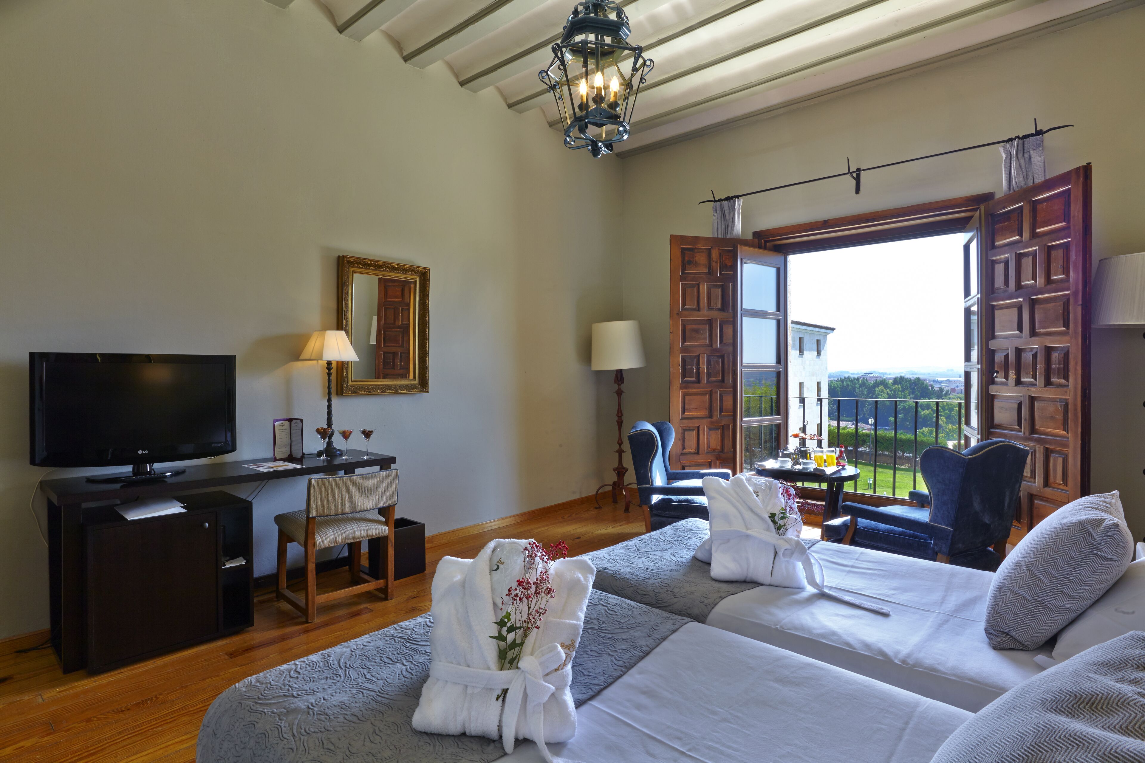 minibar, in-room safe, desk, iron/ironing board