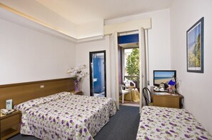 1 slaapkamer, een minibar, een kluis op de kamer, een bureau