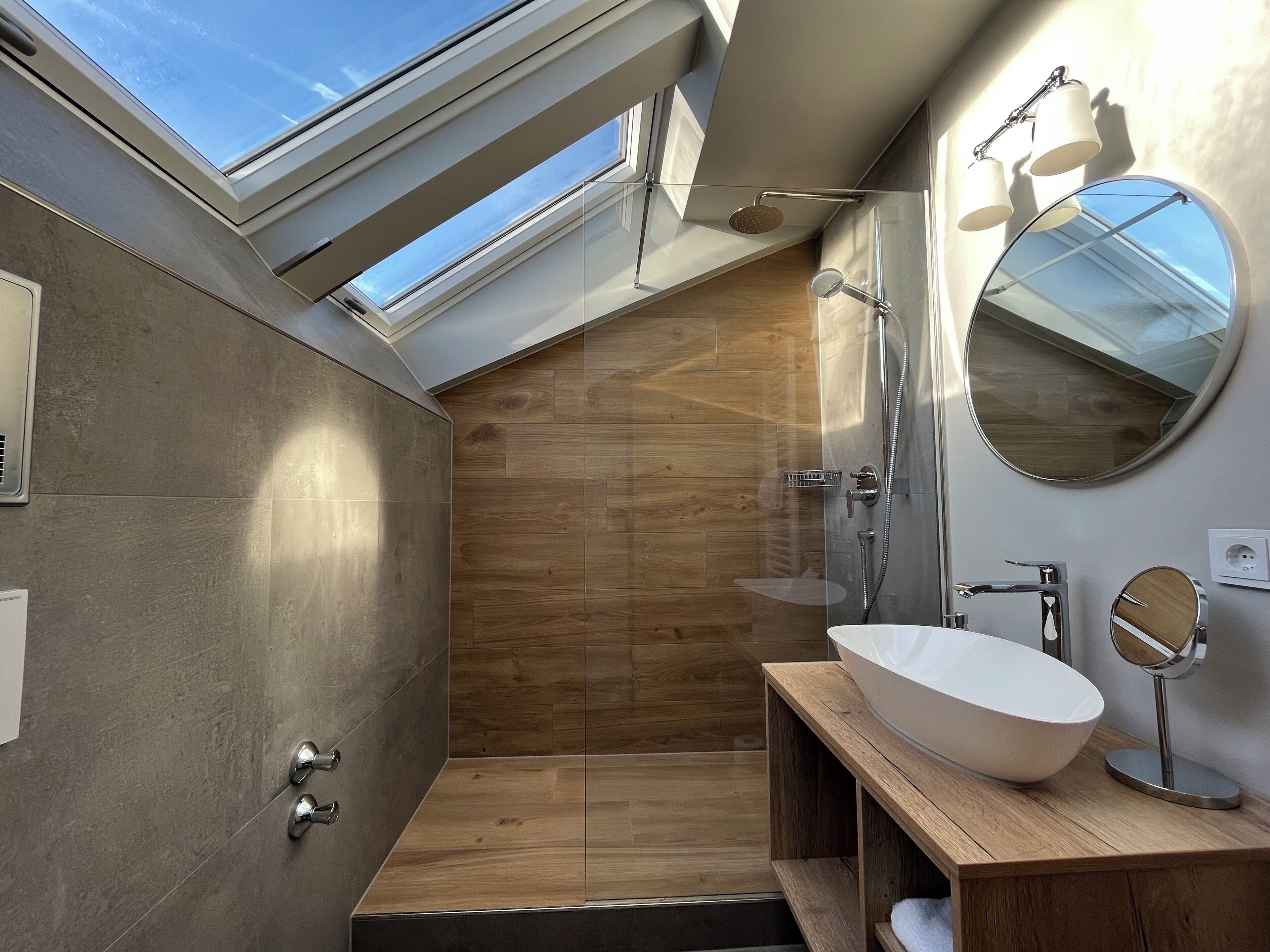 apartment, balcony, mountain view | bathroom | rainfall showerhead, hair dryer, towels