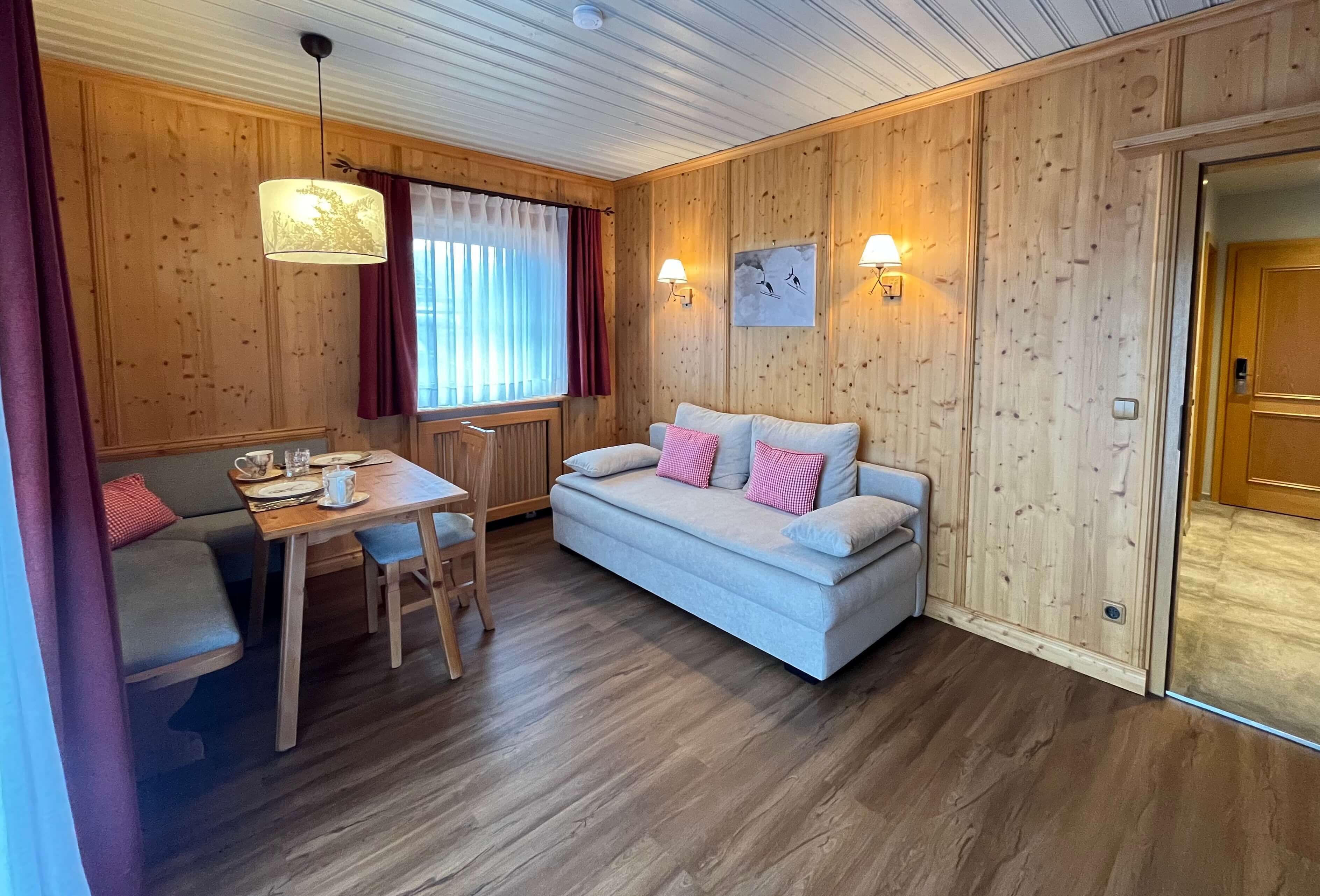 Apartment, 1 Schlafzimmer, Nichtraucher, Balkon | Wohnbereich | Fernseher