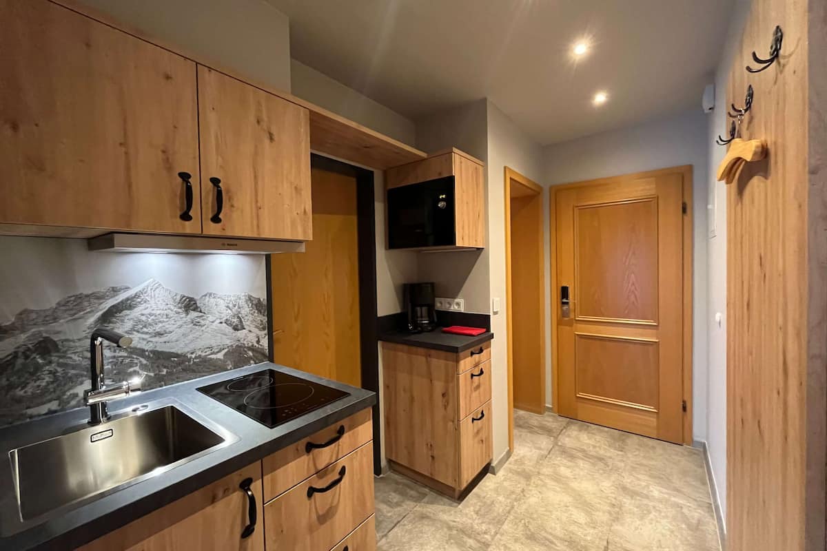 condo, 1 bedroom, non smoking, balcony | private kitchen