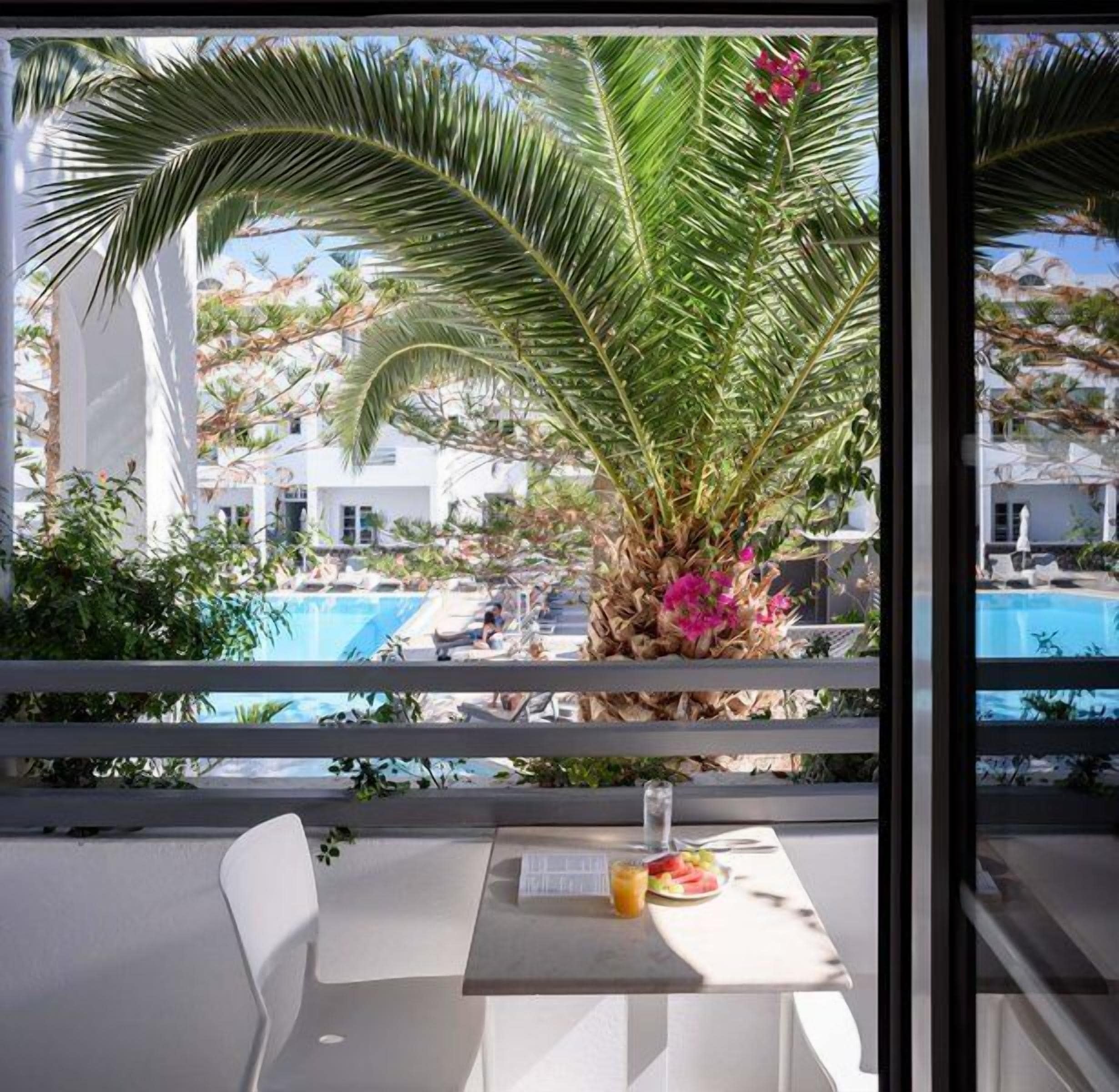 Suite | Pool | Innenpool, Außenpool (je nach Saison geöffnet), Sonnenschirme