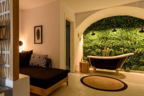 Deluxe Room, Sea View (Outdoor Jetted Tub) | Interior