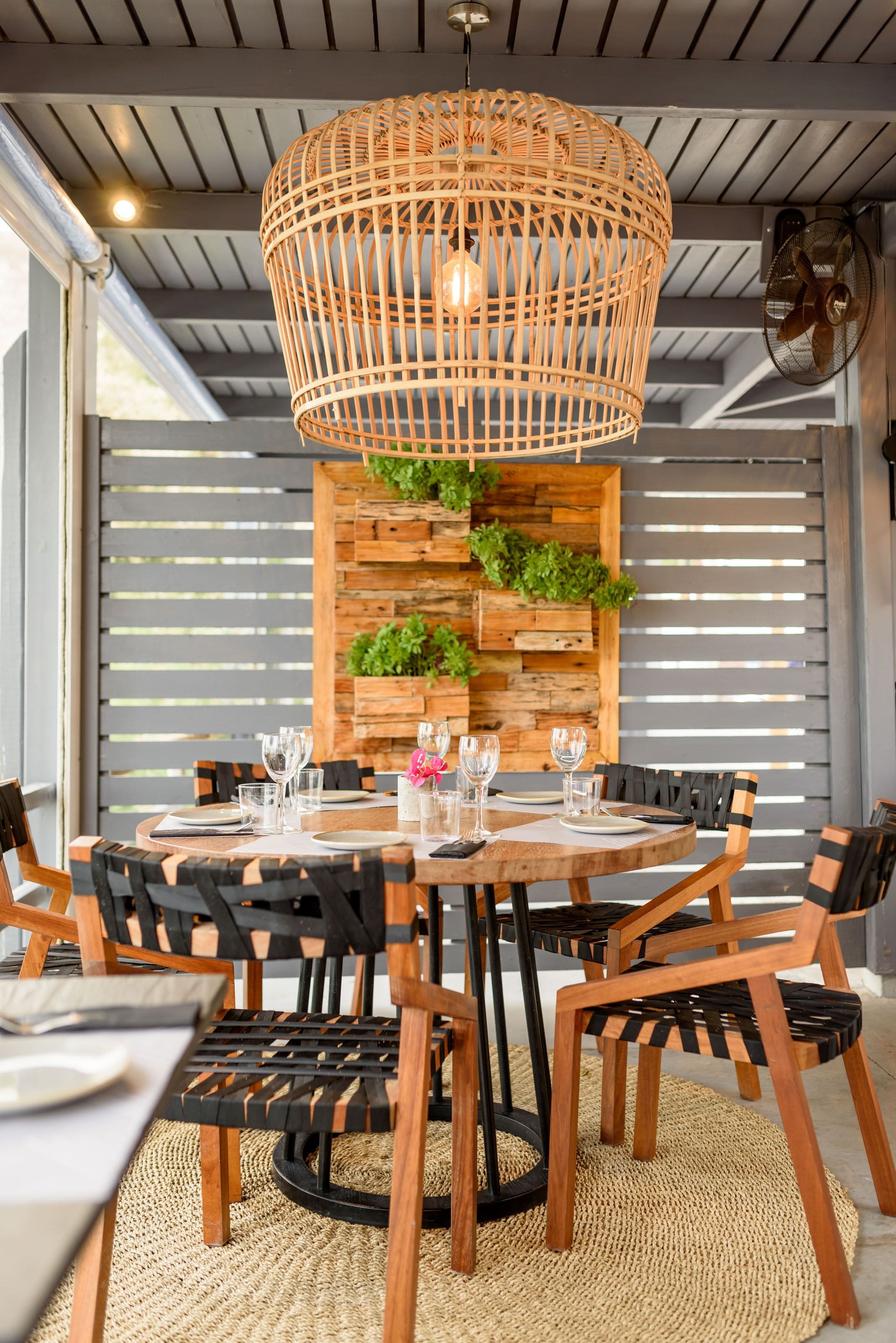 2 restaurants, breakfast, lunch, dinner served; mediterranean cuisine