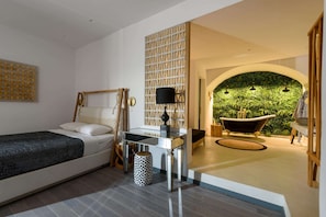 In-room safe, blackout curtains, free WiFi, bed sheets