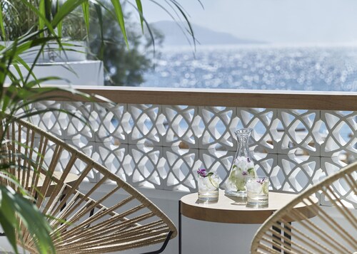 Afroditi Venus Beach Resort