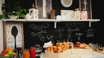 Desayuno buffet diario (EUR 7.5 por persona)