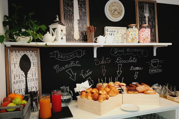 Daily buffet breakfast (EUR 7.5 per person)