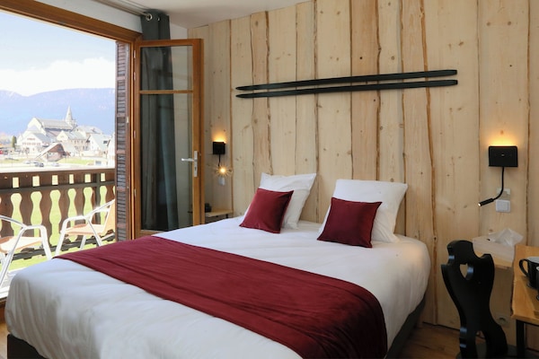 Double Room | Premium bedding, cribs/infant beds, free WiFi, bed sheets