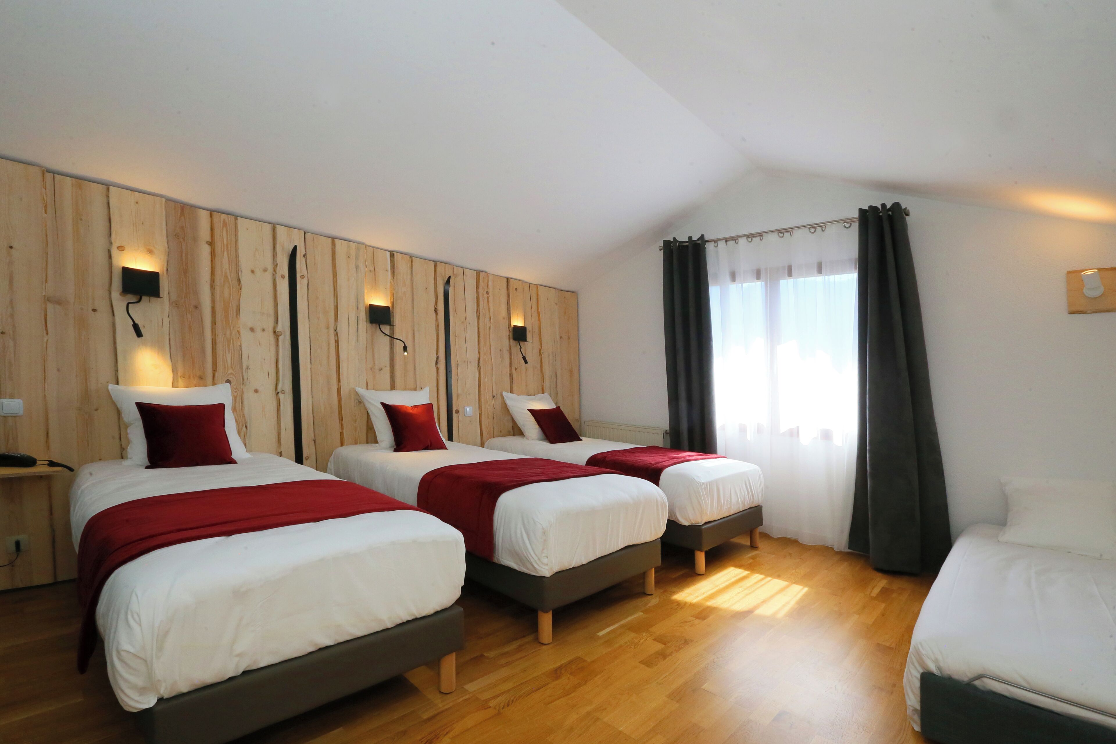 family suite | premium bedding, cots/infant beds, free wifi, bed sheets