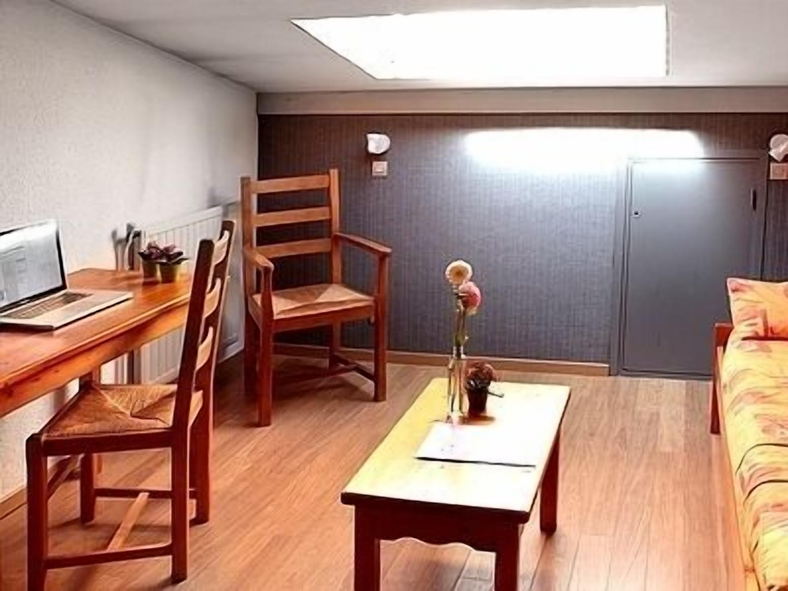 33-inch flat-screen tv with cable channels, table football