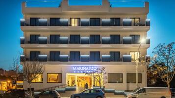 Façade de lâhĂ©bergement - soirĂ©e/nuit