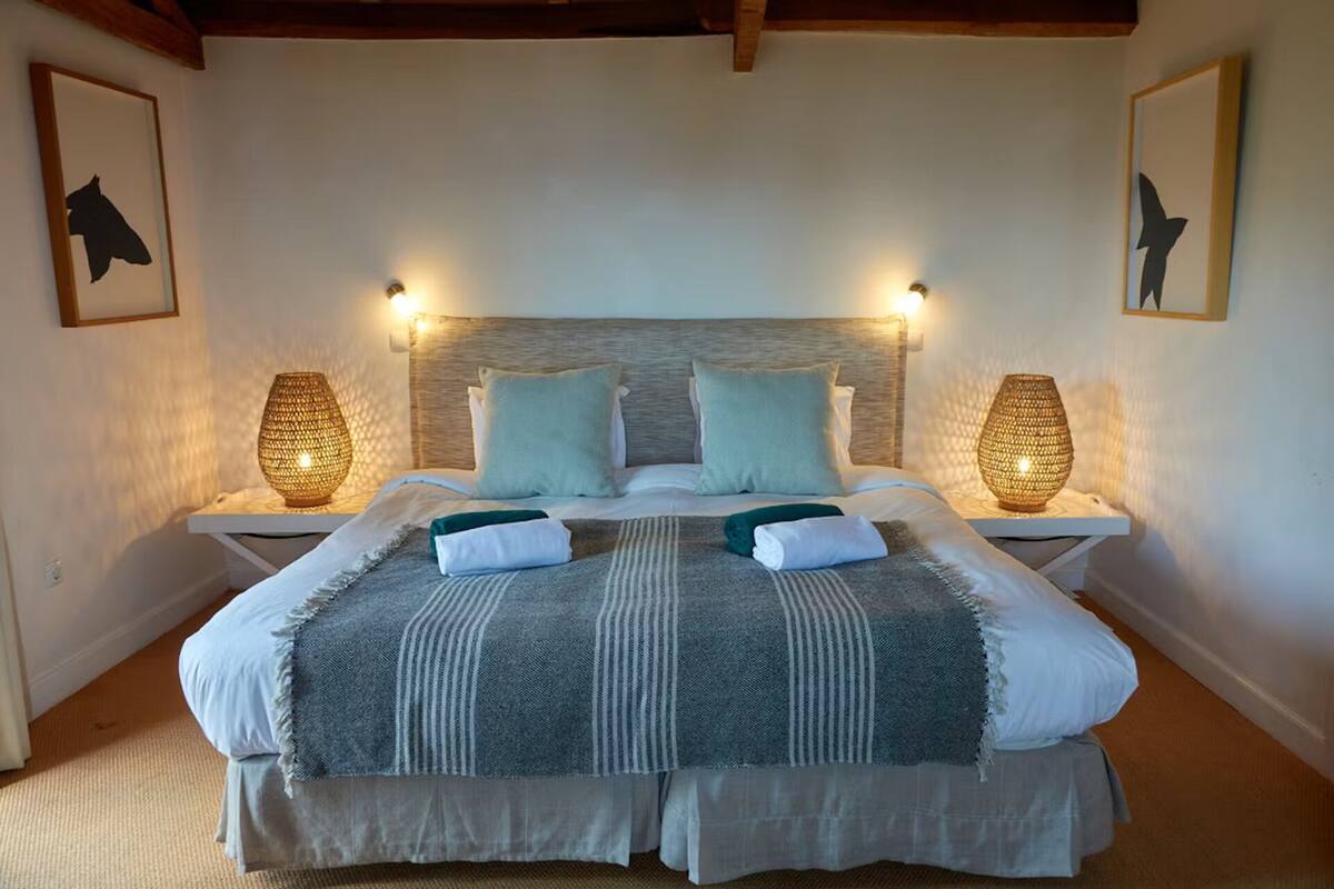 Select Comfort beds, in-room safe, WiFi (free), individually furnished