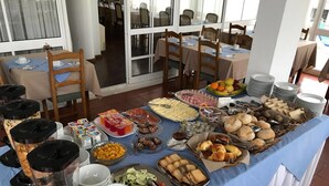 Breakfast area - Residencial Monte Verde (Funchal)