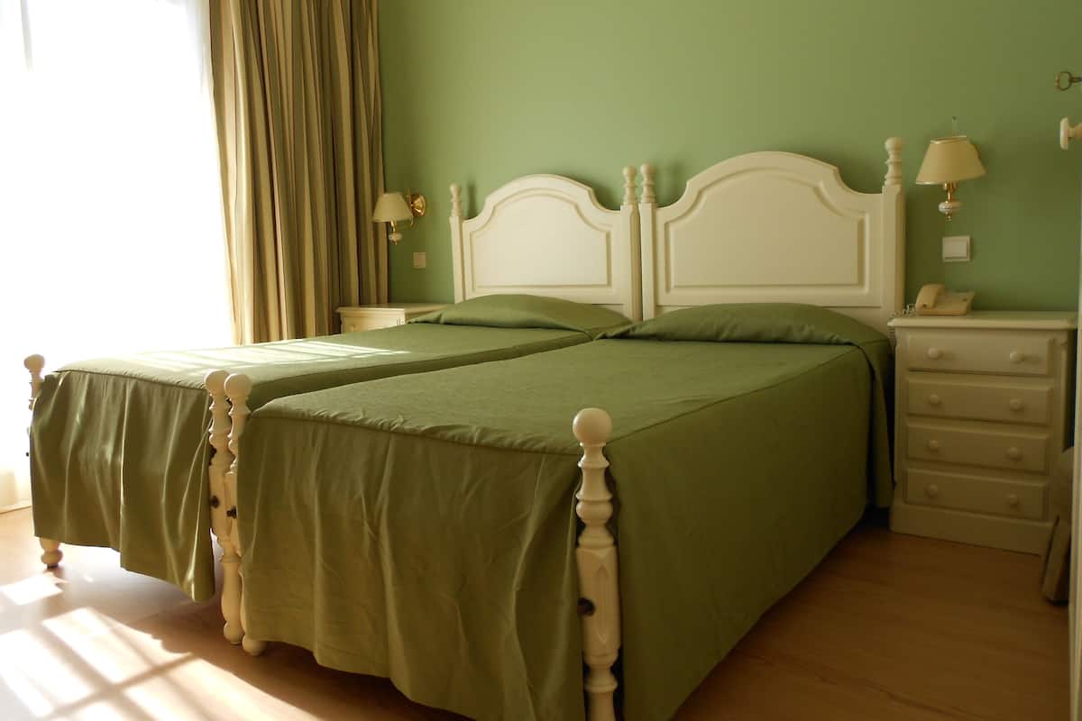 Double or Twin Room, Garden View | WiFi