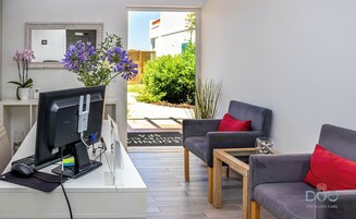 1 treatment room, massages