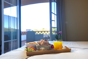 Standard Apartment, 1 Bedroom, Balcony (With Nature View) | In-room safe, free WiFi, bed sheets