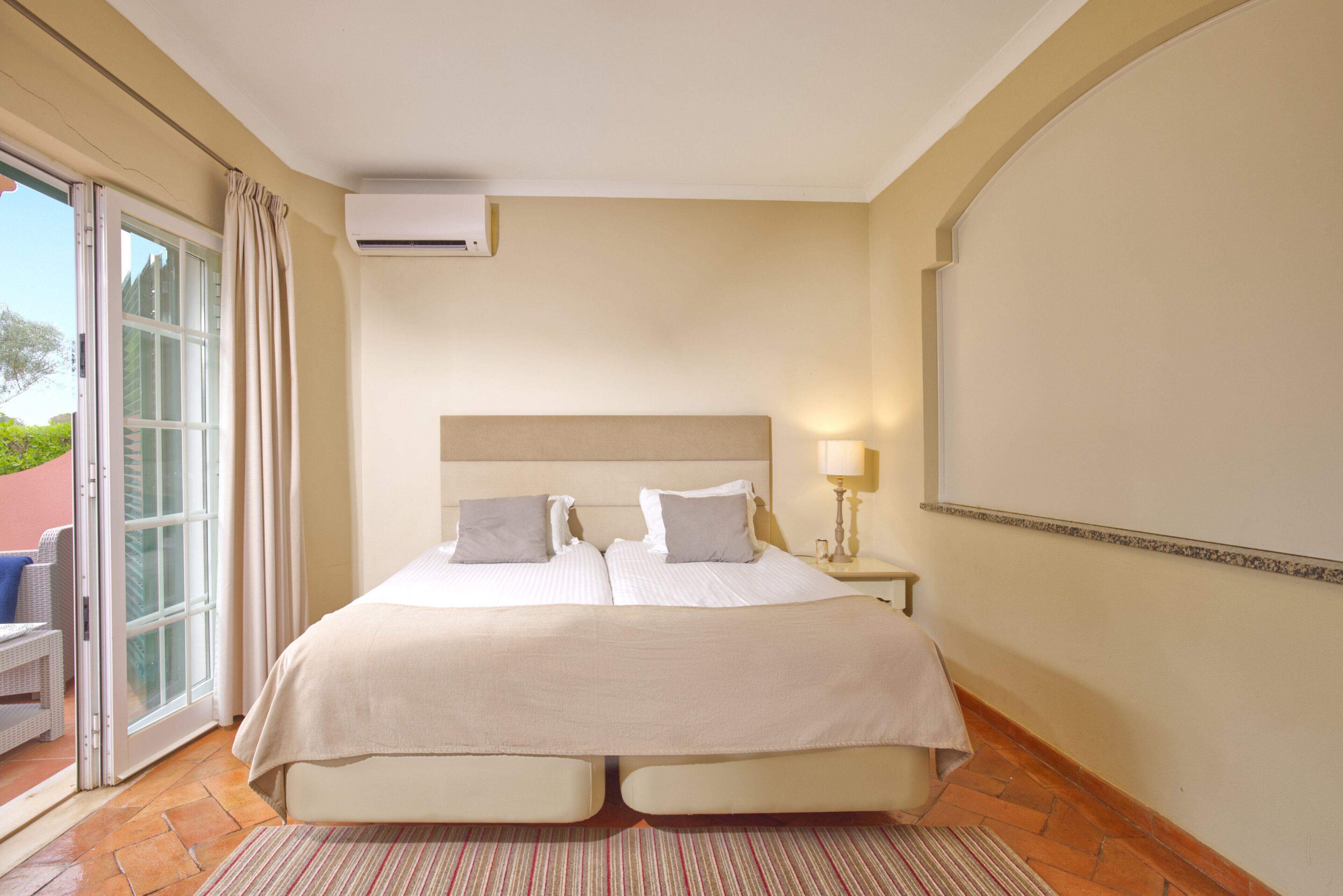 In-room safe, free WiFi, bed sheets