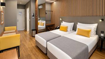 Standard Twin Room, 2 Single Beds, Kitchenette | Hypo-allergenic bedding, laptop workspace, blackout curtains