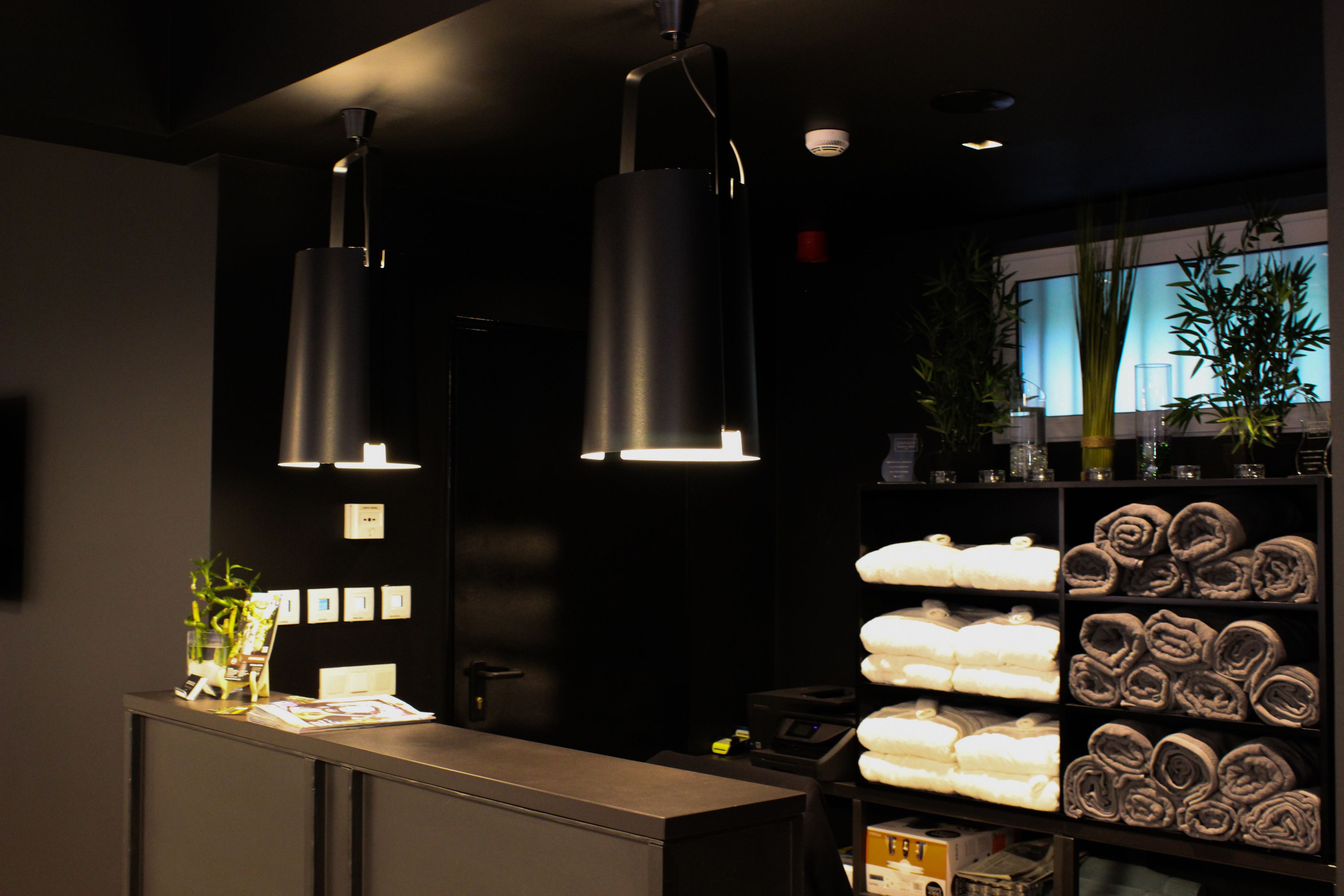 ฝ่ายต้อนรับ