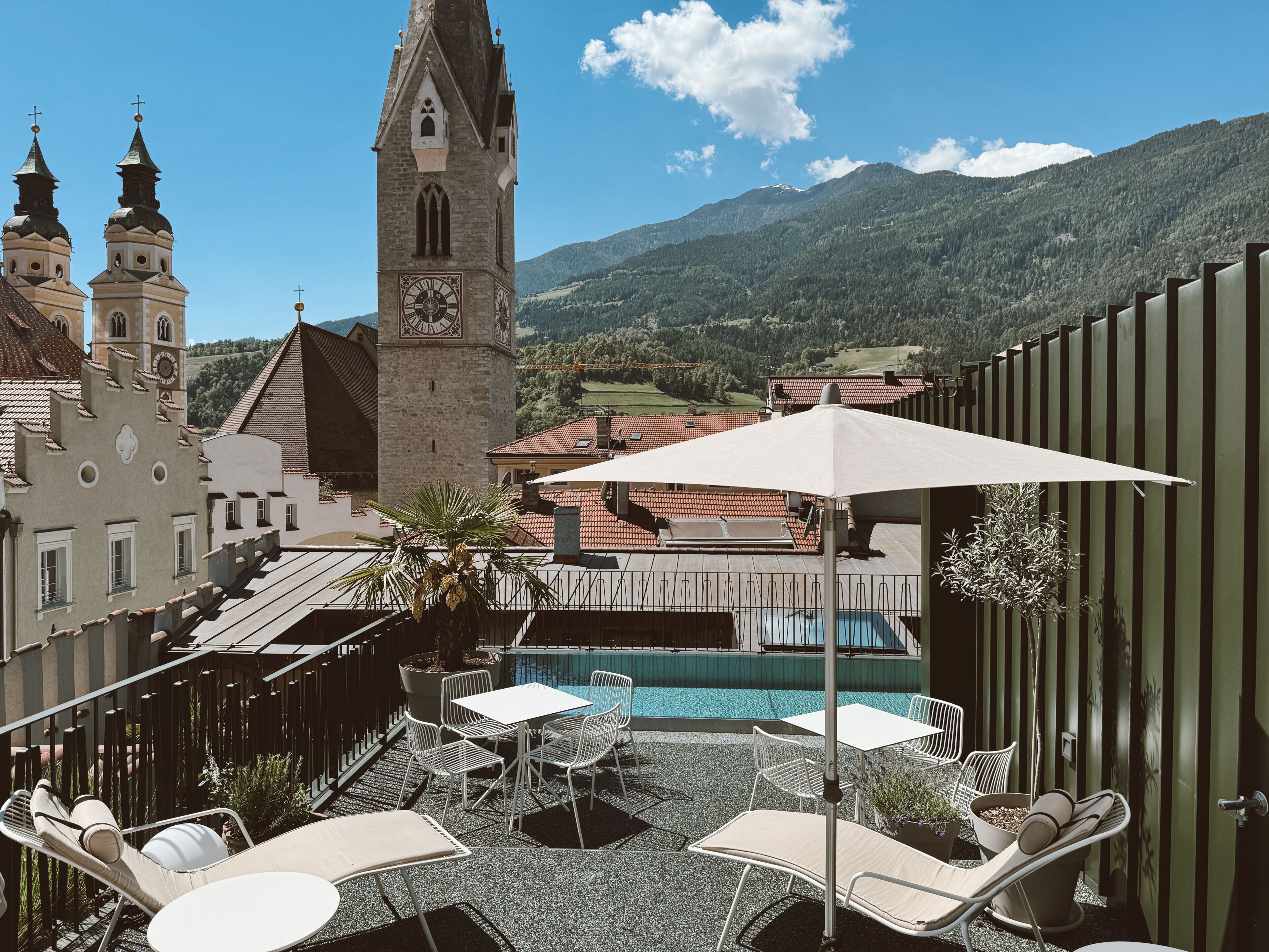 Outdoor pool, open 6:00 AM to 9:00 PM, pool umbrellas, sun loungers
