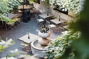 2 restaurants; breakfast, lunch, and dinner served - ADLER Historic Guesthouse (Bressanone)