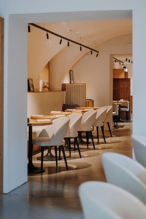 Daily continental breakfast (EUR 14 per person)