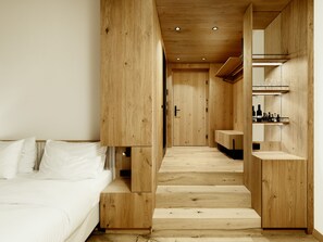 Panorama balcony room | Premium bedding, memory foam beds, minibar, in-room safe - ADLER Historic Guesthouse (Bressanone)