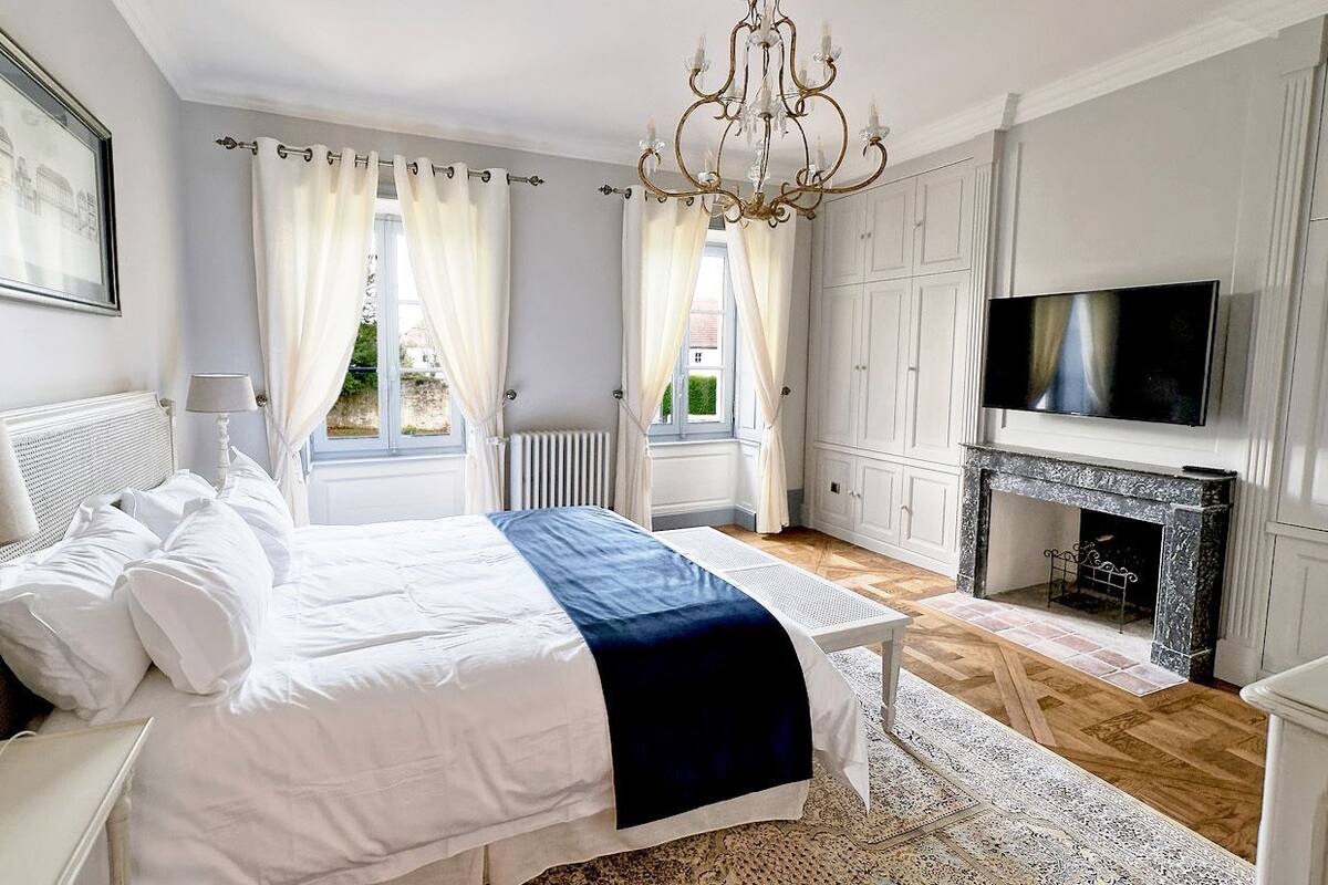 Suite superior (LeNôtre) | Ropa de cama de alta calidad y minibar