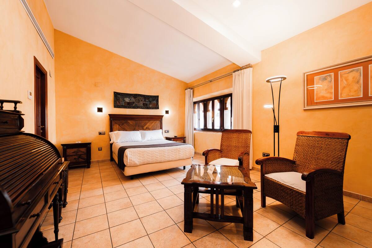 Select Comfort beds, minibar, in-room safe, desk