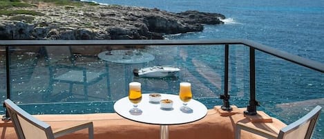 Quarto casal, sacada, vista para o mar | Vista do quarto