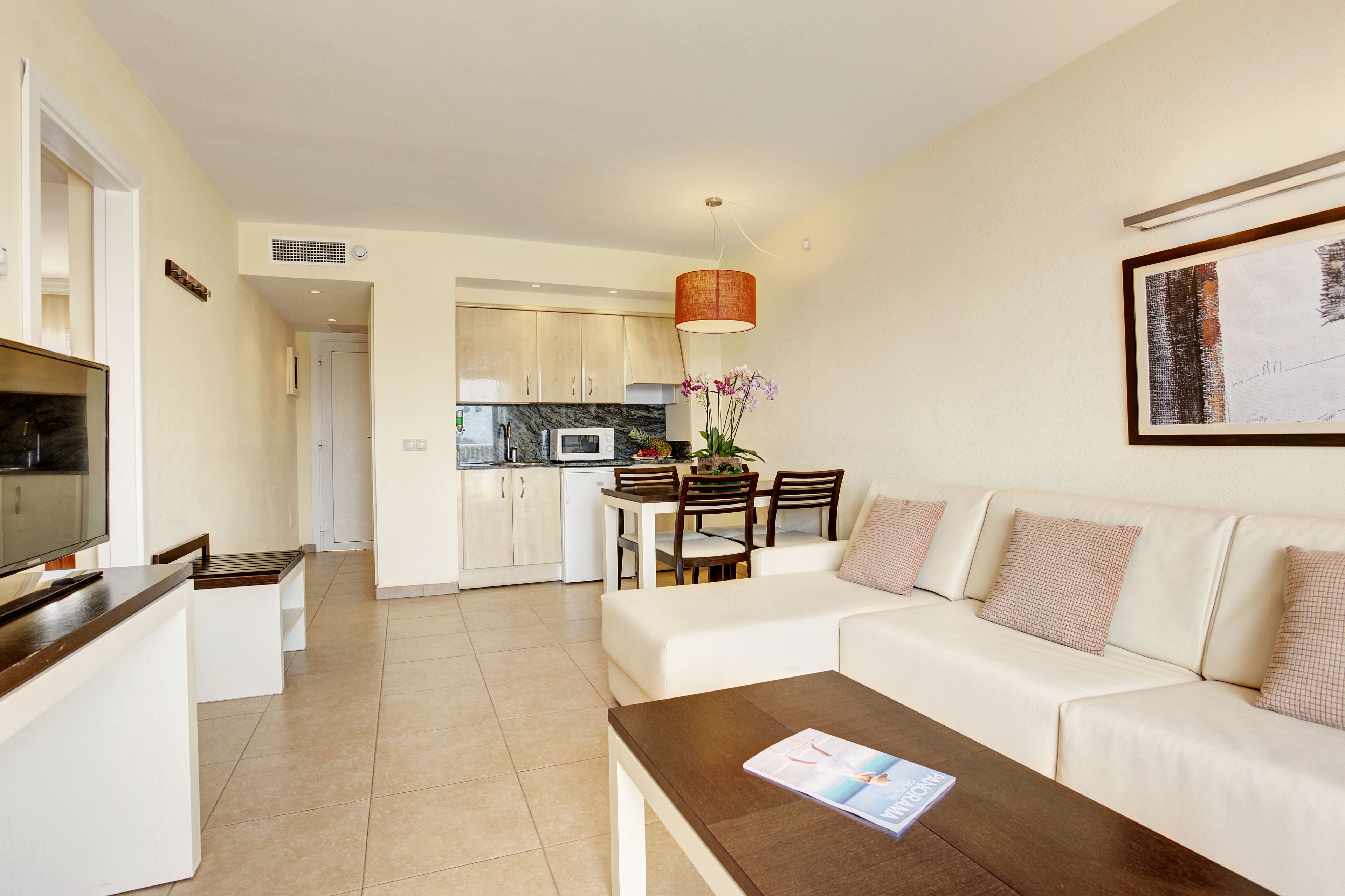 1 bedroom, hypo-allergenic bedding, blackout curtains, soundproofing